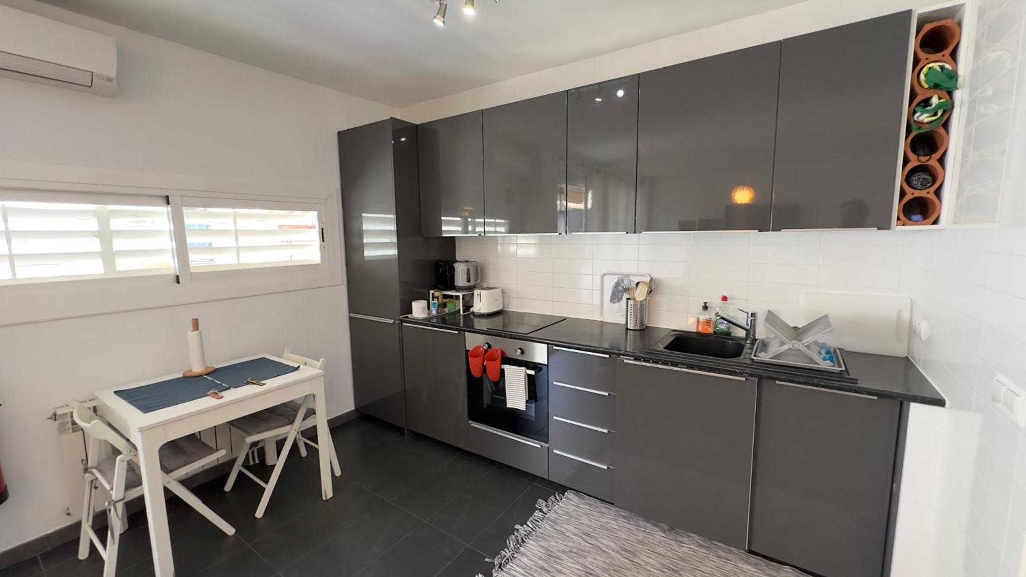 Sunny Flat In Sitges 30 Seconds To Beach, Balcony & Sea Views! المظهر الخارجي الصورة