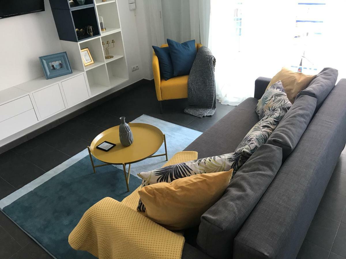 Sunny Flat In Sitges 30 Seconds To Beach, Balcony & Sea Views! المظهر الخارجي الصورة
