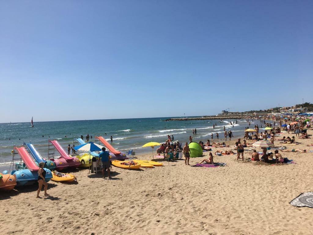 Sunny Flat In Sitges 30 Seconds To Beach, Balcony & Sea Views! المظهر الخارجي الصورة