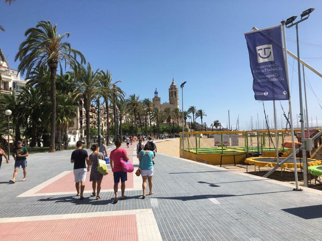 Sunny Flat In Sitges 30 Seconds To Beach, Balcony & Sea Views! المظهر الخارجي الصورة